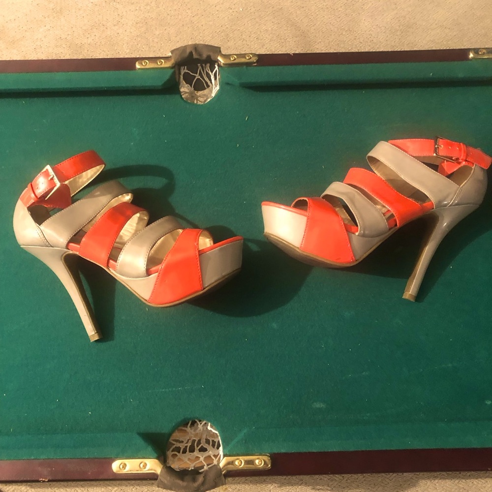 Women’s Guess high heels, size 8m